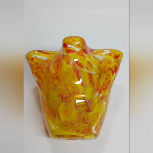 Vintage Handblown Orange and Red Wavy Vase - Picture 4 of 6